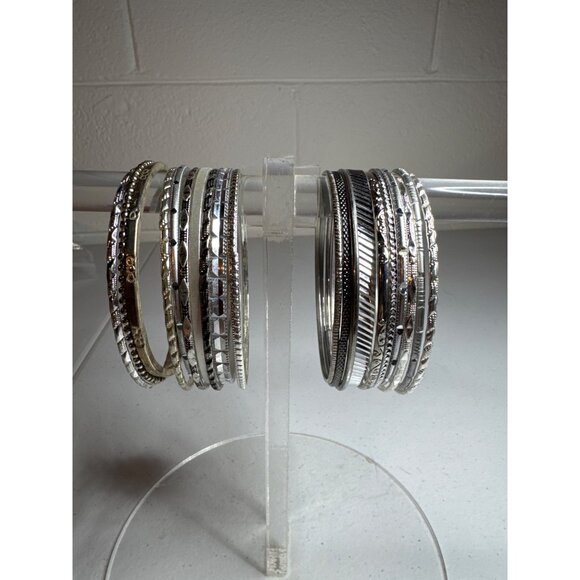 Bangle Bracelets Womens Lot Of 20 Mixed Silver-Tone Textured Unbranded - Picture 1 of 8